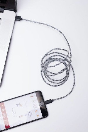 USB kabl za iPhone